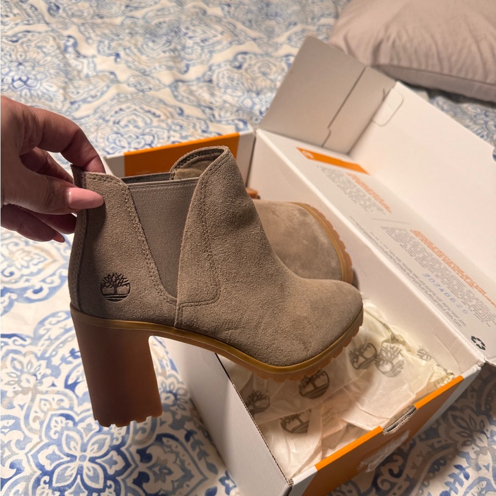 Timberland Women's Beige Heeled Boots